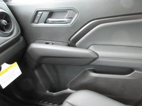 New 2026 Chevrolet Colorado LT w/ LT Convenience Package AWD/4WD image 32