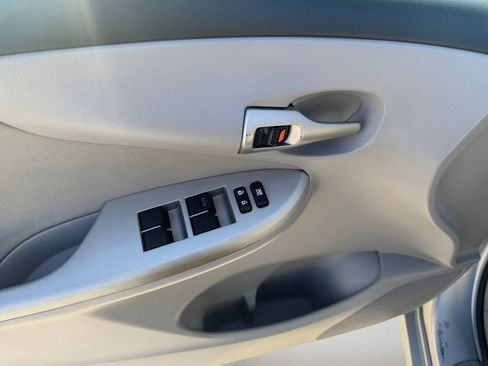 Used 2011 Toyota Corolla LE image 16