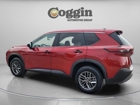 Used 2023 Nissan Rogue S image 5