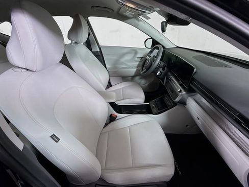 Certified 2024 Hyundai Kona SE FWD image 28