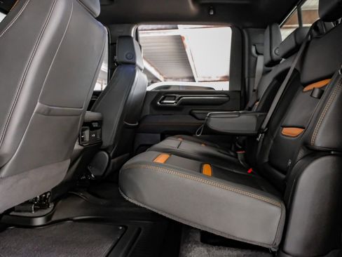 Used 2024 GMC Sierra 2500 AT4 w/ AT4 Premium Plus Package image 37