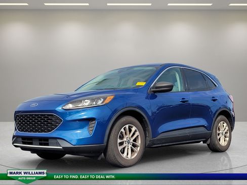 Used 2022 Ford Escape SE w/ Cold Weather Package FWD image 8