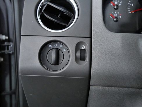 Used 2006 Ford F150 XLT image 24