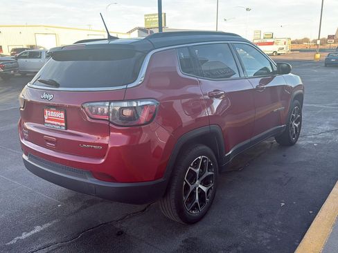 Used 2024 Jeep Compass Limited image 5