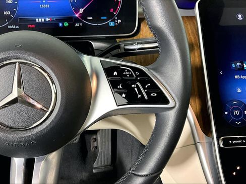 Used 2024 Mercedes-Benz C 300 Sedan image 23