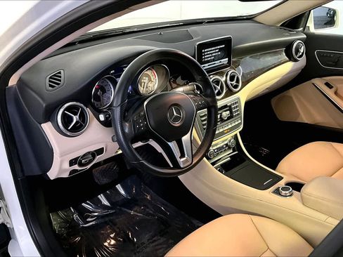 Used 2015 Mercedes-Benz GLA 250 4MATIC image 17