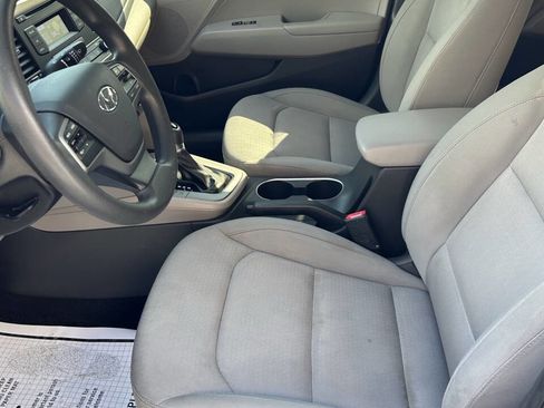 Used 2017 Hyundai Elantra SE FWD image 12