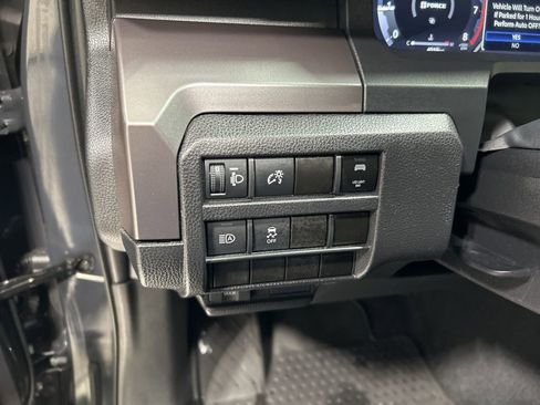 Used 2025 Toyota Tacoma TRD Off-Road image 11