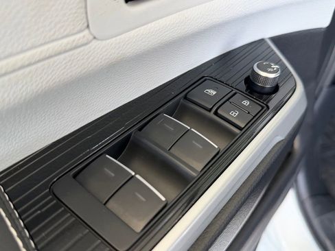New 2026 Toyota Sienna XSE FWD image 16