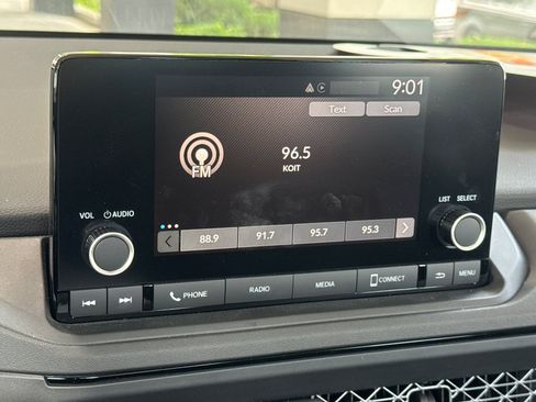 Used 2023 Honda Accord EX image 24