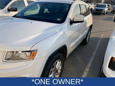Used 2015 Jeep Grand Cherokee Laredo w/ Quick Order Package 23E image 2