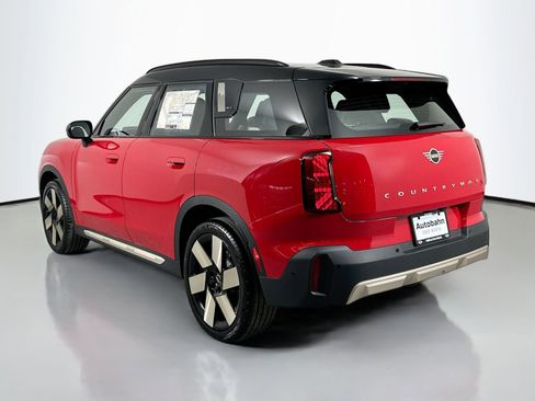 Certified 2025 MINI Cooper Countryman S image 9