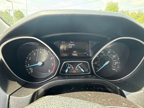 Used 2015 Ford Focus SE FWD image 4