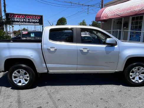 Used 2016 Chevrolet Colorado LT w/ LT Convenience Package RWD image 8