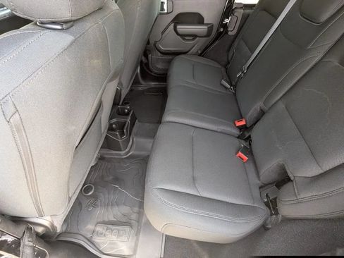Used 2023 Jeep Wrangler Unlimited Sport w/ Sun And Sound Package AWD/4WD image 17