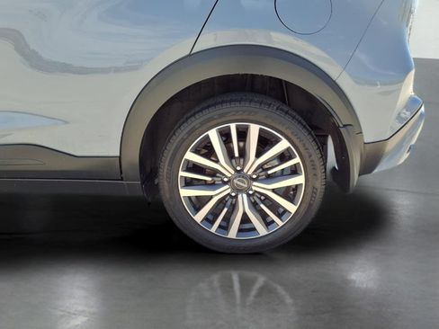 Used 2024 Nissan Kicks SV FWD image 24