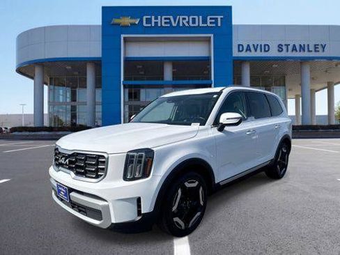 Used 2025 Kia Telluride S AWD/4WD image 1
