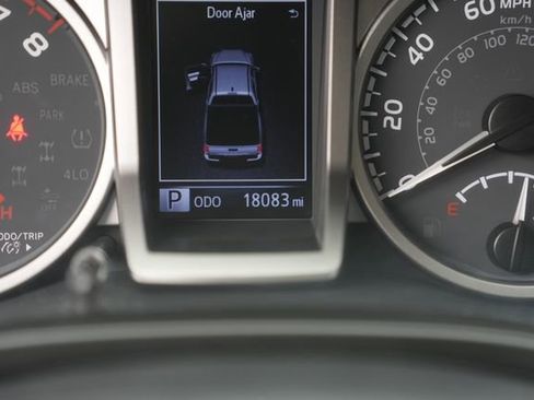 Used 2020 Toyota Tacoma SR5 image 25