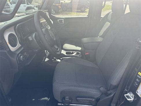 New 2025 Jeep Wrangler Sport S image 9