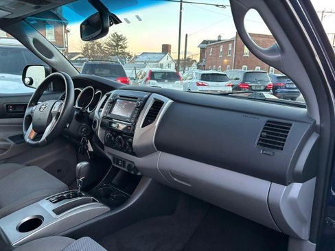 Used 2012 Toyota Tacoma 4x4 Double Cab image 18