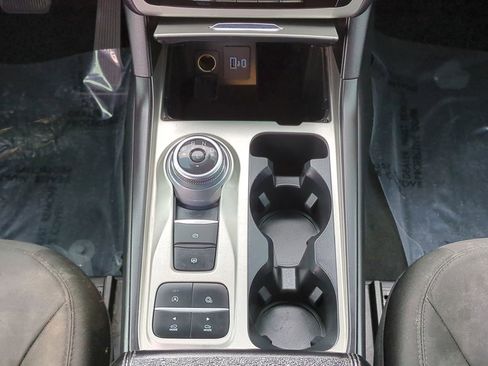 Used 2021 Ford Explorer XLT image 19