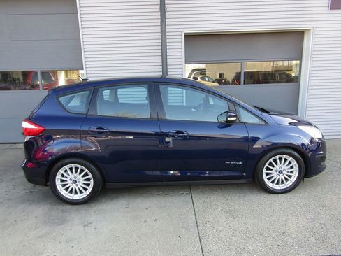 Used 2016 Ford C-MAX SE image 2