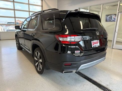 Used 2023 Honda Pilot Touring image 7