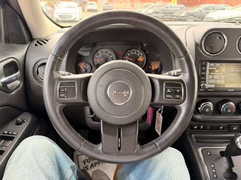 Used 2016 Jeep Patriot High Altitude AWD/4WD image 13