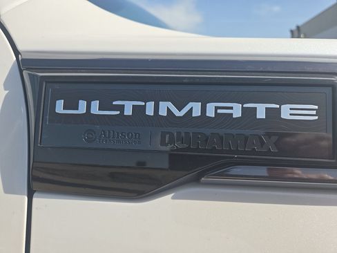 Used 2025 GMC Sierra 2500 Denali Ultimate AWD/4WD image 10