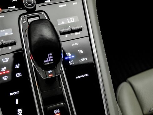 Used 2018 Porsche Panamera Turbo Sport Turismo image 57