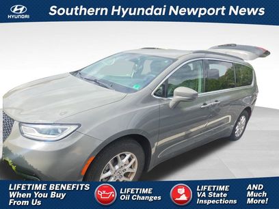 Used 2022 Chrysler Pacifica Touring-L