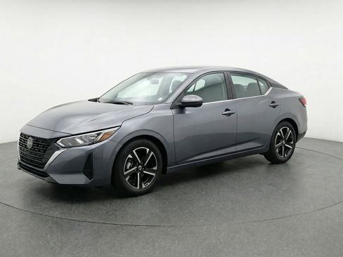 Used 2025 Nissan Sentra SV FWD image 3