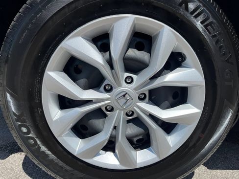 Used 2025 Honda CR-V LX image 11