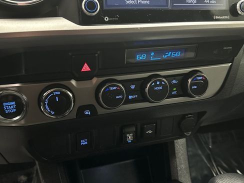 Certified 2023 Toyota Tacoma SR5 AWD/4WD image 26
