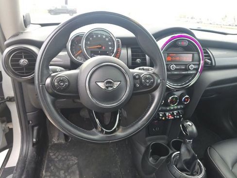 Used 2015 MINI Cooper 2-Door Hardtop image 7