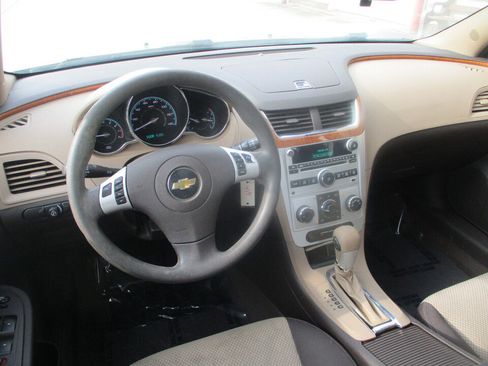 Used 2011 Chevrolet Malibu LT w/ Power Convenience Package FWD image 8