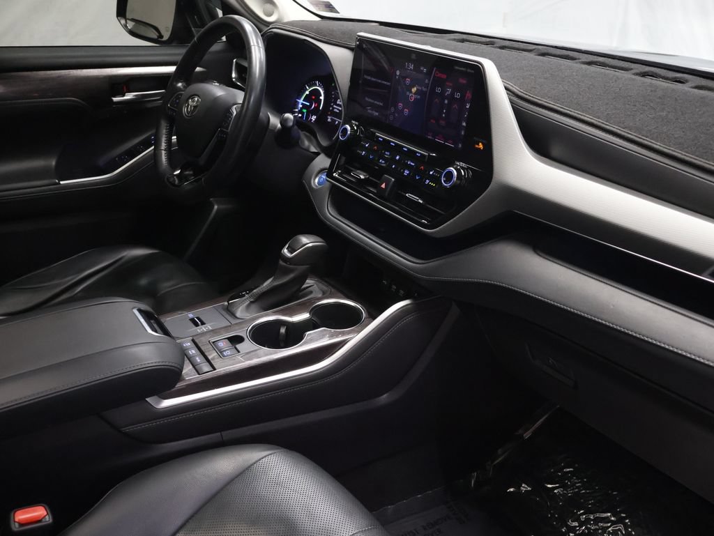 Used 2021 Toyota Highlander Platinum AWD/4WD image 10