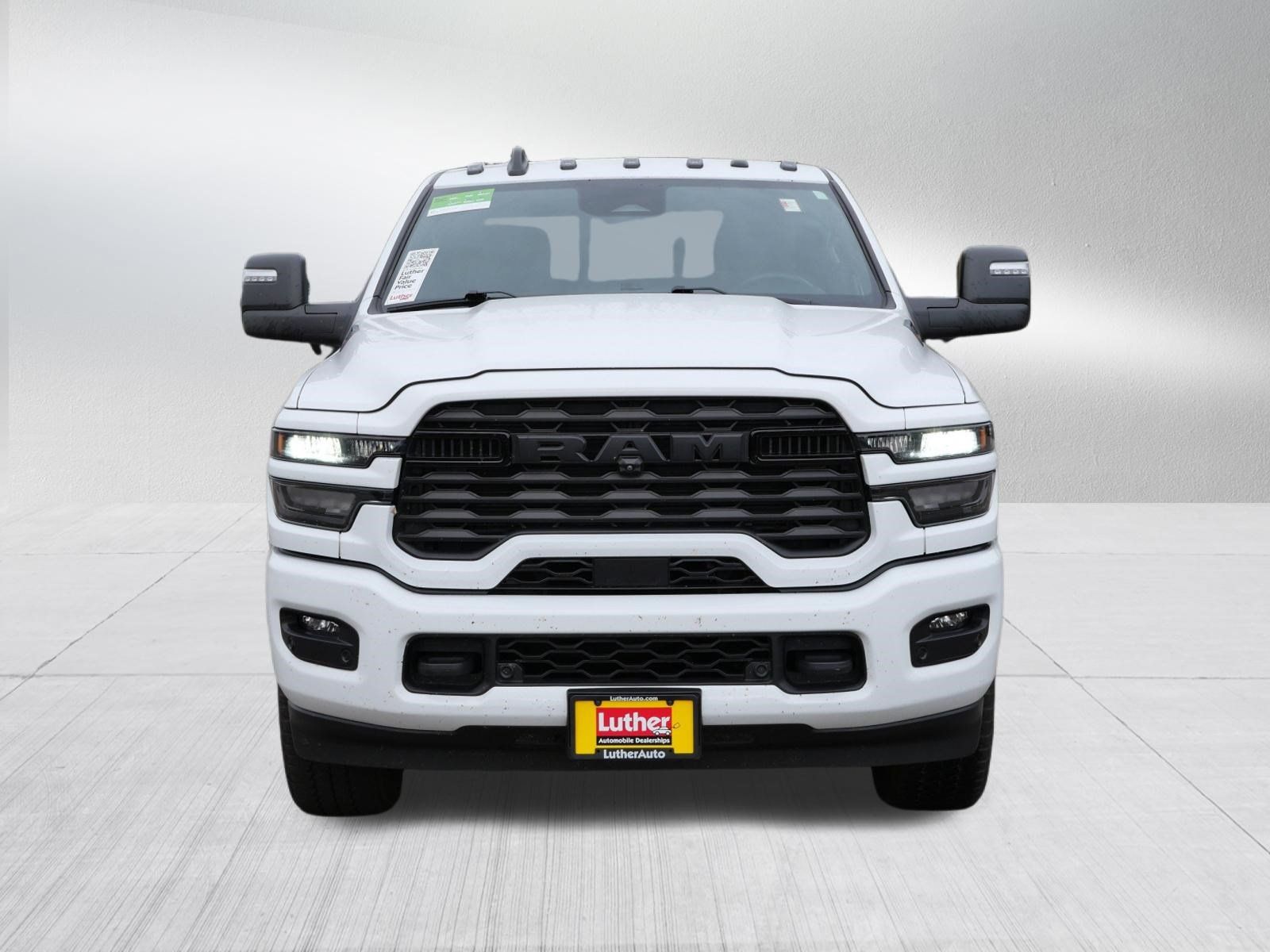 Used 2025 RAM 3500 Big Horn AWD/4WD image 2