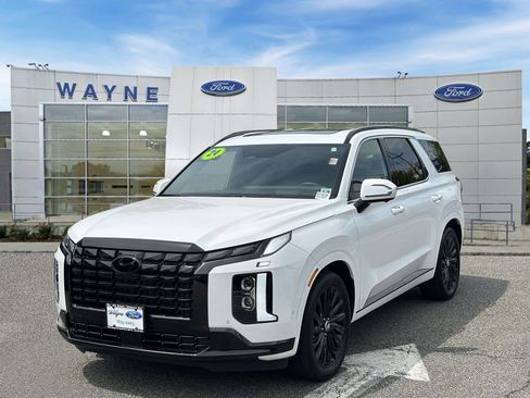 Used 2024 Hyundai Palisade Calligraphy AWD/4WD image 2