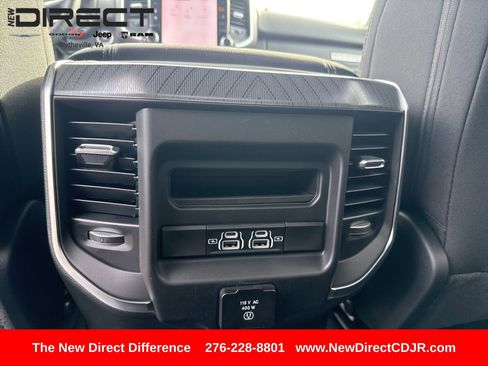 New 2026 RAM 1500 4x4 Crew Cab image 29