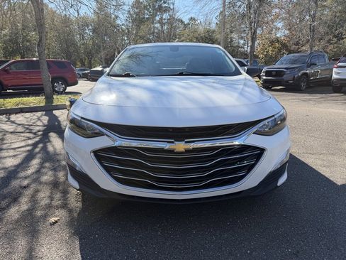 Used 2020 Chevrolet Malibu LS image 2