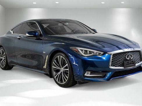 Used 2019 INFINITI Q60 3.0t Luxe w/ Essential Package image 8
