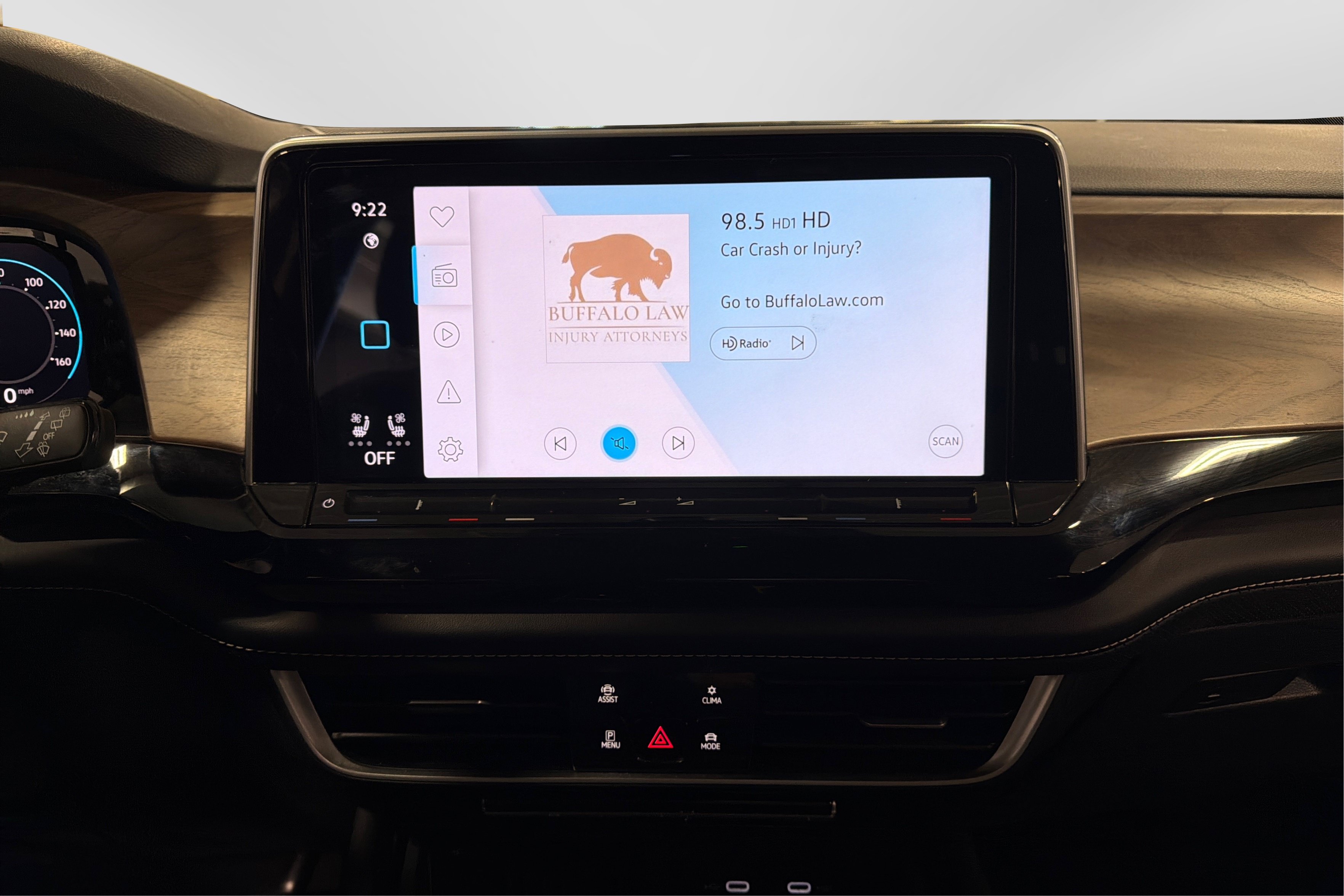 Used 2025 Volkswagen Atlas SE FWD image 28