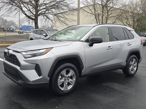 Used 2023 Toyota RAV4 LE image 7