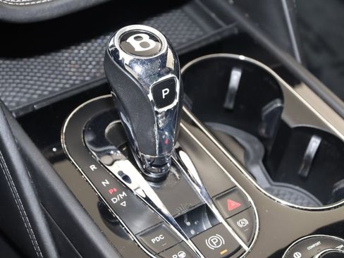 Used 2018 Bentley Bentayga image 7