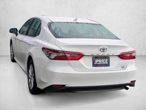 Used 2022 Toyota Camry LE w/ Cold Weather Package image 8