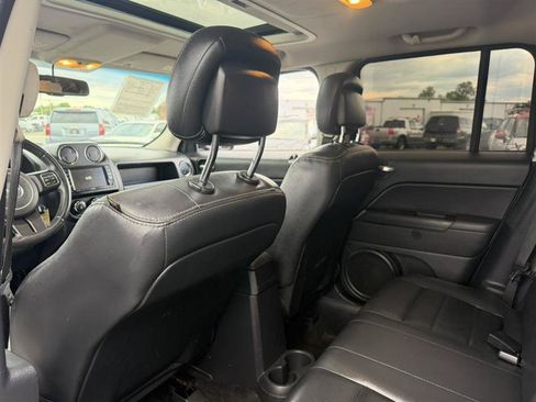 Used 2015 Jeep Patriot High Altitude FWD image 16