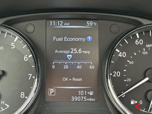 Used 2017 Nissan Rogue SL w/ SL Premium Package AWD/4WD image 26
