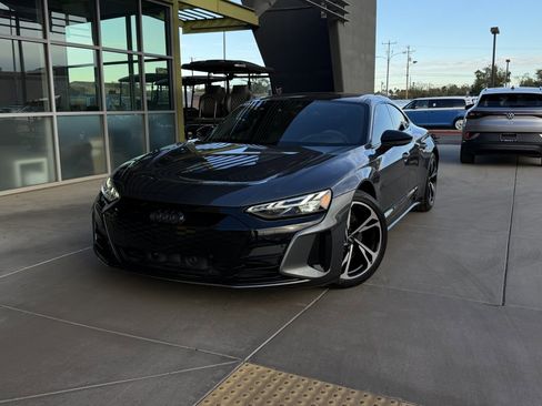 Used 2022 Audi e-tron GT Premium Plus w/ Performance Package image 2