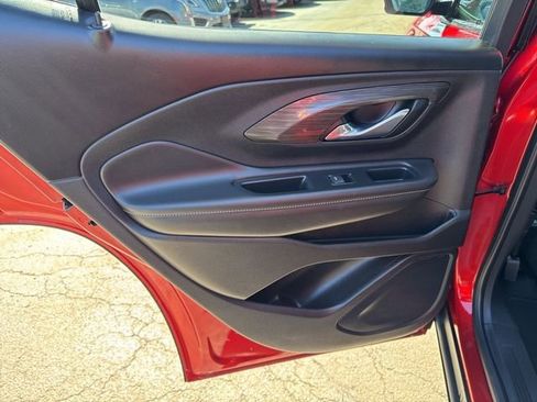 Used 2023 GMC Terrain SLE w/ Driver Convenience Package image 17